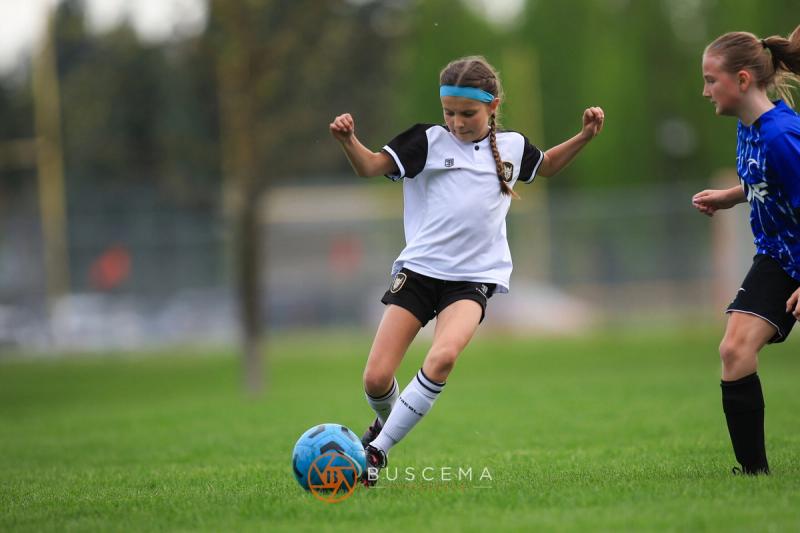 Sting 14B Yellow v Surf Black photo 9