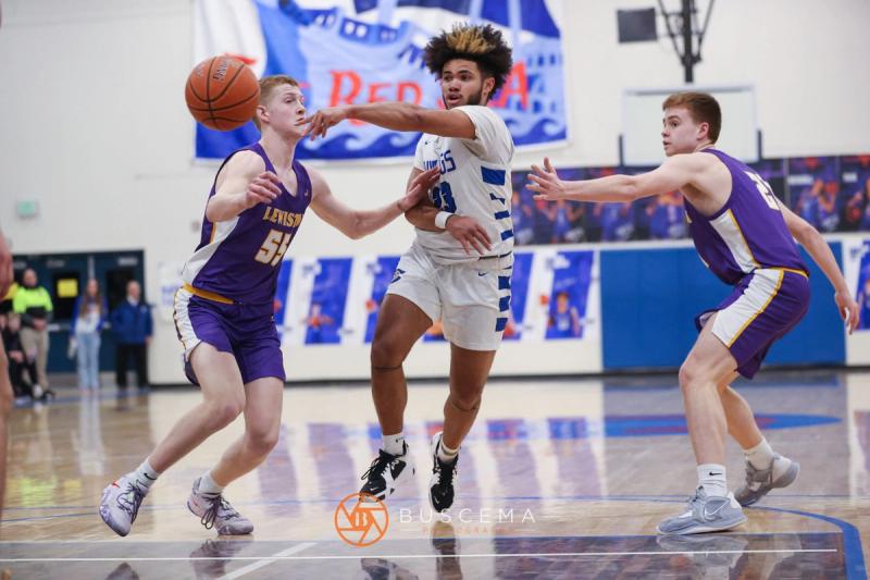 Lewiston @ Coeur d'Alene Boy's Varsity Basketball photo 19