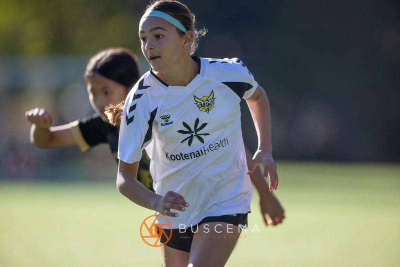 Sting 13G Academy player running onto the ball