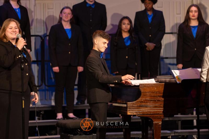 Coeur d'Alene Choir Performance photo 9