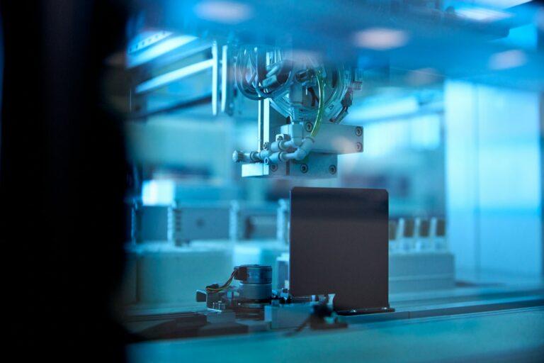 View of samples processing in lab on an automated inspection device. Transport to analyzer.