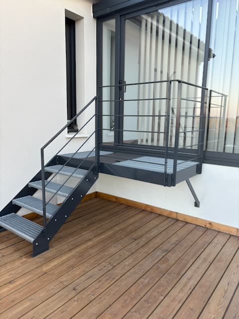 Détail Terrasse en PIN CLASSE  4