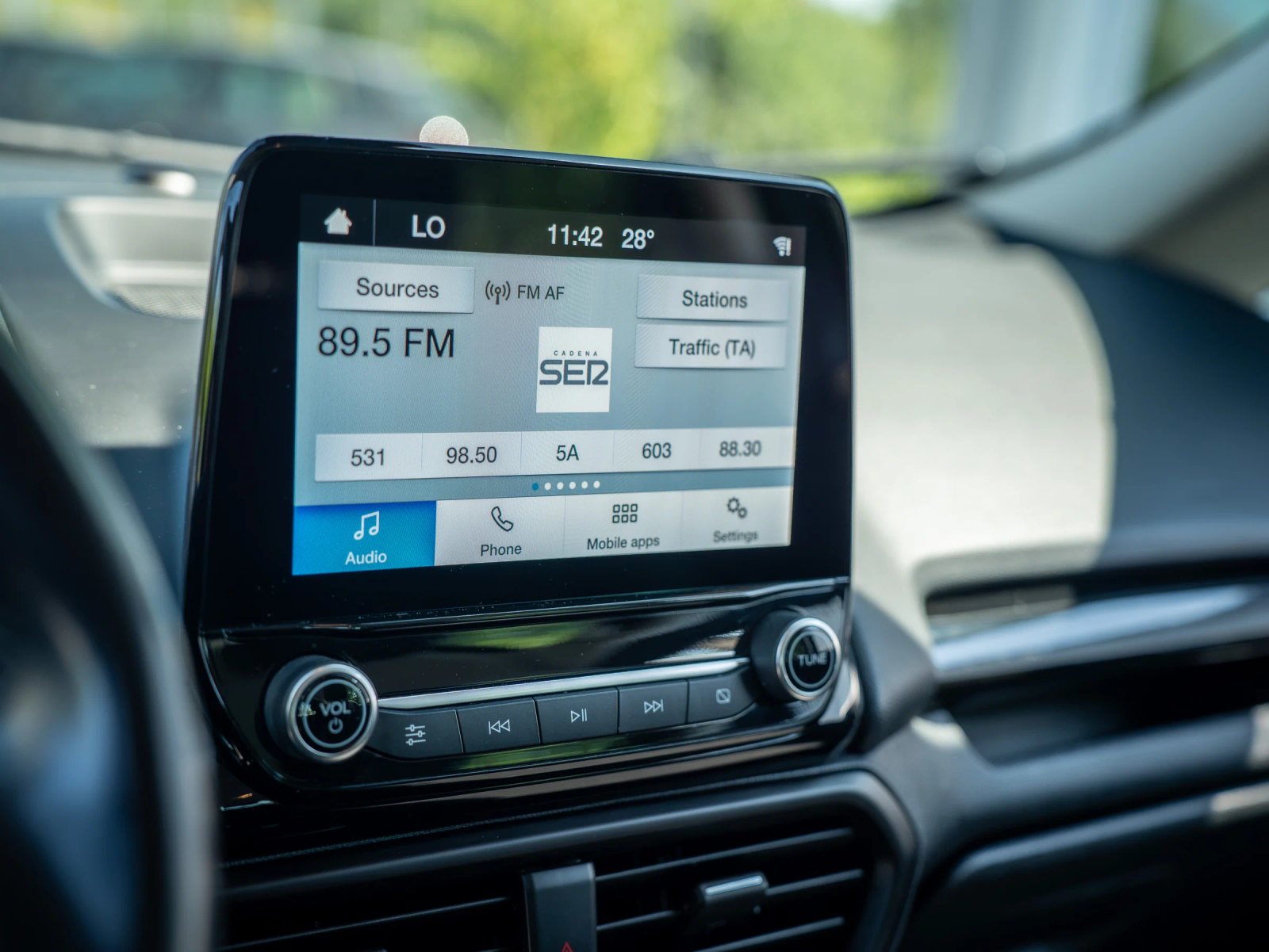 Ford EcoSport — detaliu al ecranului multimedia.