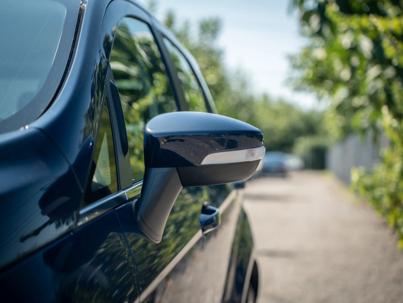Ford EcoSport — detaliu al oglinzii exterioare.