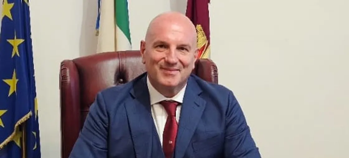 Il questore di Roma Massucci fermo a Dubai dopo l’escalation in Medio Oriente