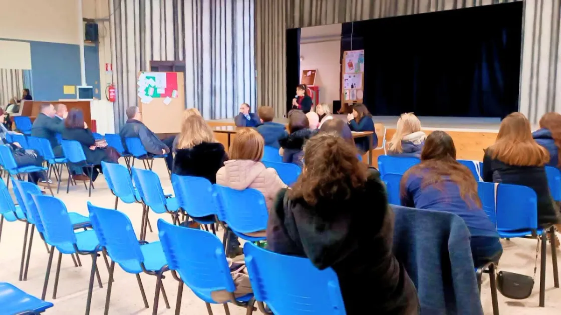 Aggiudicata la gara per rifare le coperture dell'IC Giovanni Falcone/Alberto Sordi: 700mila euro dal municipio IV