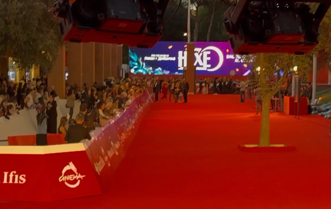 Festa del Cinema di Roma, il programma del 21 ottobre: Julianne Moore e l’esordio di Lundini