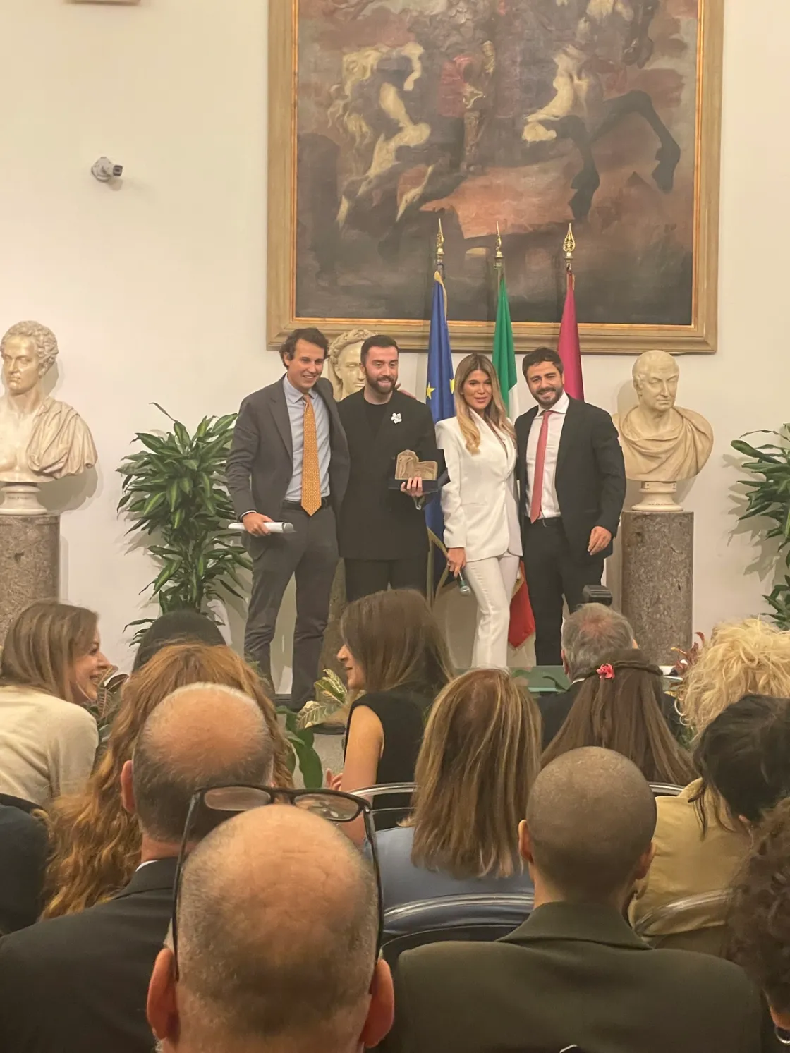 Romoletto d’Oro 2026, premiati in Campidoglio i giovani talenti di Roma: riconoscimenti anche ad Ariete e Marco Carrara