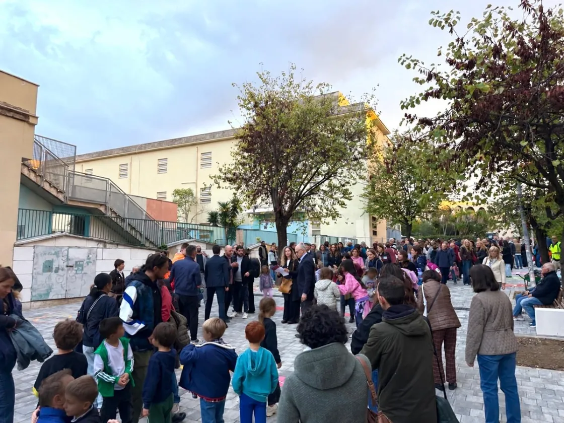 Green, pedonale e colorata: inaugurata nel quartiere Portuense la prima strada scolastica dell' XI municipio