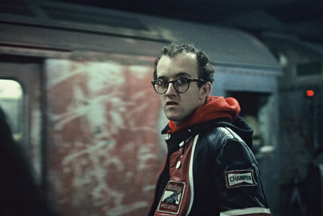 Makoto Murata, 1983. Photo by © Makoto Murata, Keith Haring artwork © Keith Haring Foundation