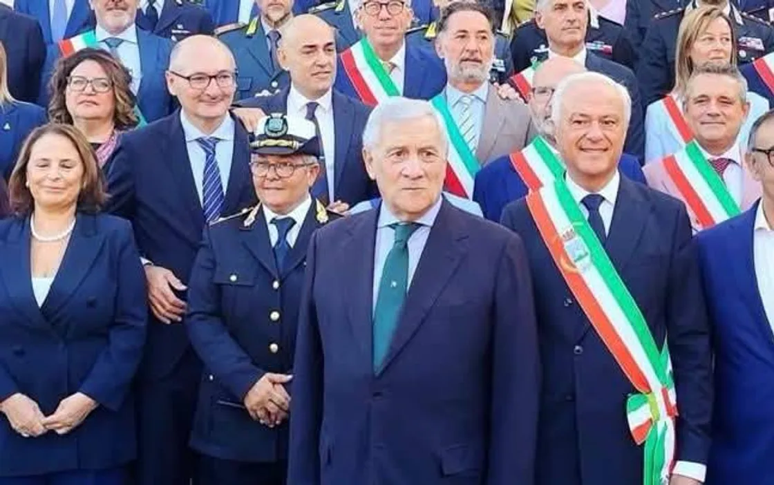 Malore per Antonio Tajani alla Sagra dell’uva di Marino: controlli al Gemelli, nessuna criticità