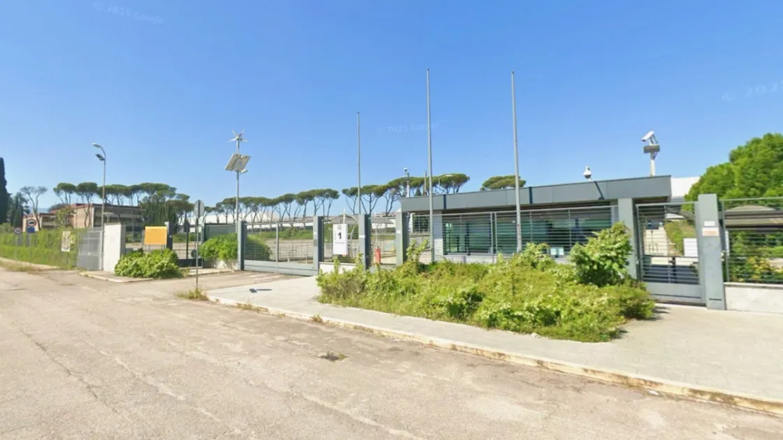 L'ingresso dello stabilimento di Stellantis a Piedimonte San Germano (Fonte: Google Maps)