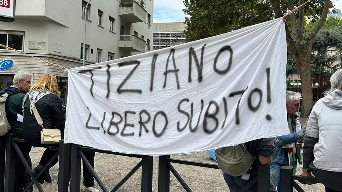 Corteo “pro Pal”, presidio davanti al tribunale