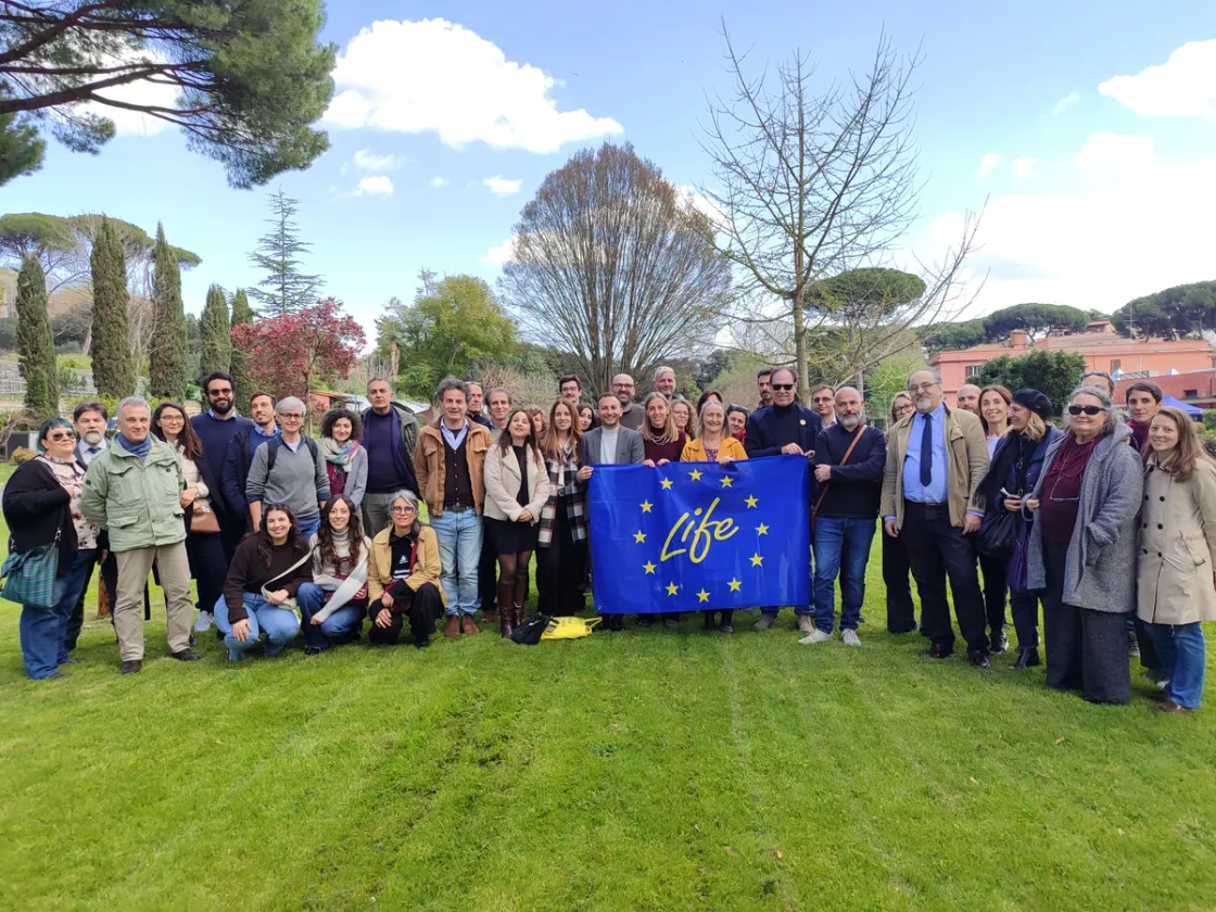 Roma torna a ronzare: parte «Buzz Life», la sfida europea per salvare api e impollinatori