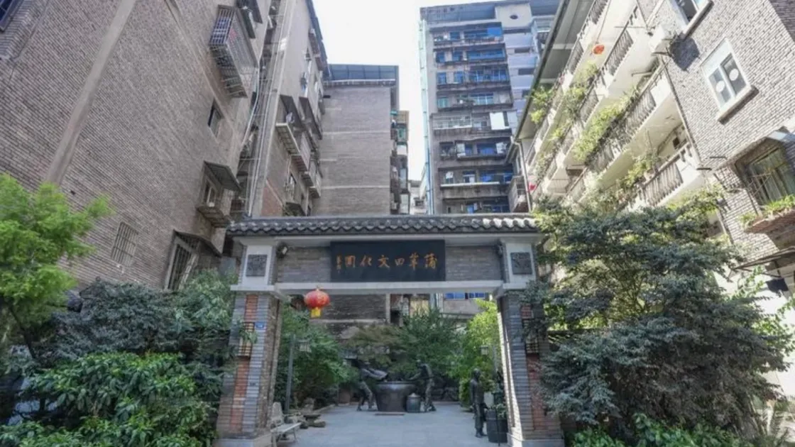 Edifici residenziali in Cina, tra palazzi e spazi comuni di un complesso abitativo (Foto agenzia Xinhua)