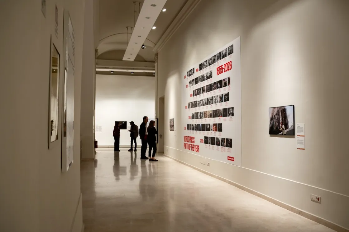 Dai roghi di Los Angeles a Gaza: il caos del presente negli scatti del World Press Photo