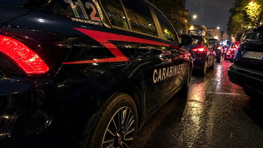 Tenta il furto in un bar ma trova i dipendenti all’interno: arrestato un 38enne