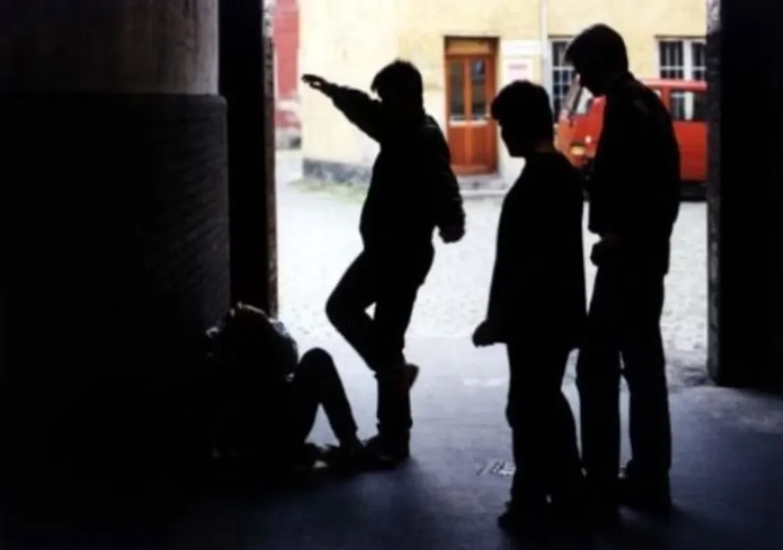 Tivoli, baby gang aggredisce 14enne che difende un compagno dal bullismo