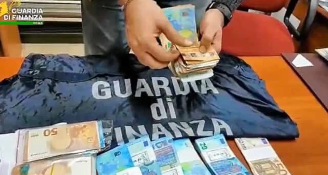 Fondi del Fai usati per spese personali e scommesse online: sequestrati 40mila euro a un’ex dipendente a Roma