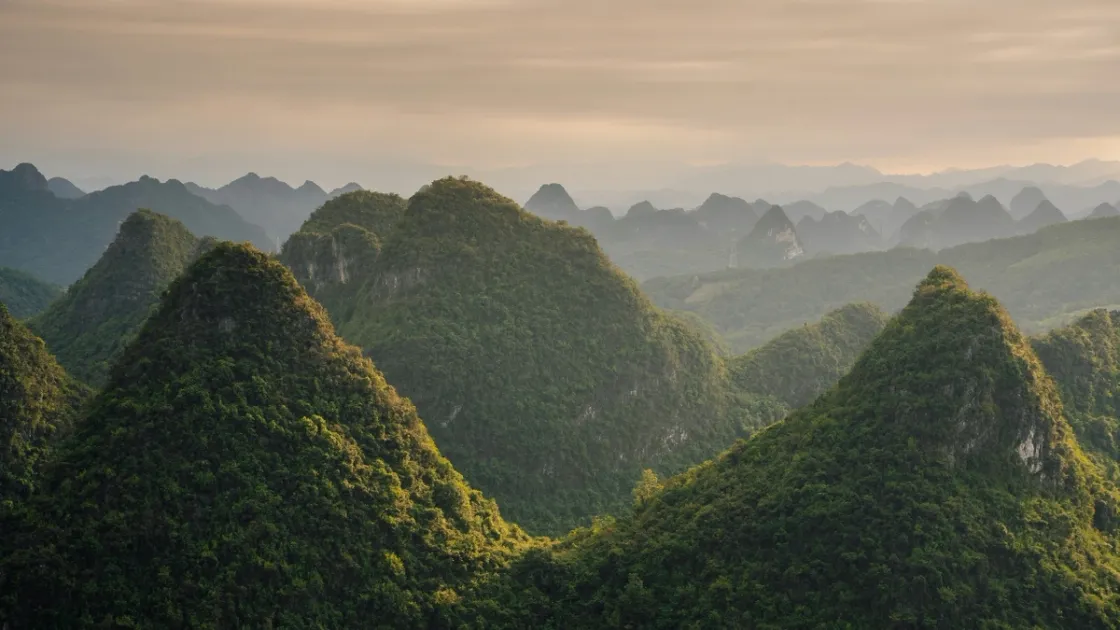 La Cina vuole aprire più spazi naturali al turismo, ma vieta ville e immobili mascherati da progetti turistici
