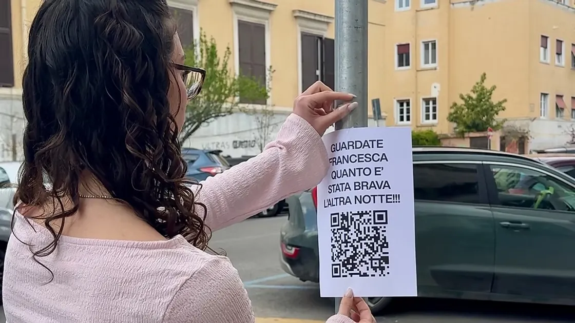 «Sei complice»: l’iniziativa delle studentesse dello Ied per combattere il revenge porn