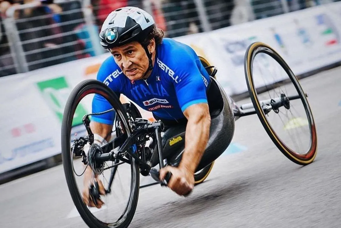 Addio ad Alex Zanardi, il campione che ha ispirato Roma e il mondo
