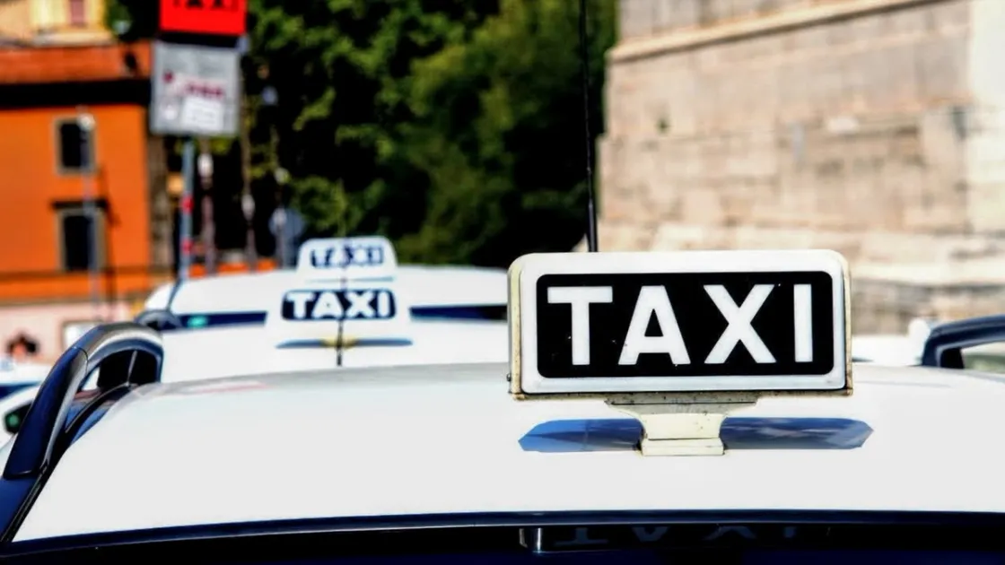 Taxi Roma, sciopero il 27 giugno «contro abusivismo e controlli insufficienti»: la protesta dei sindacati