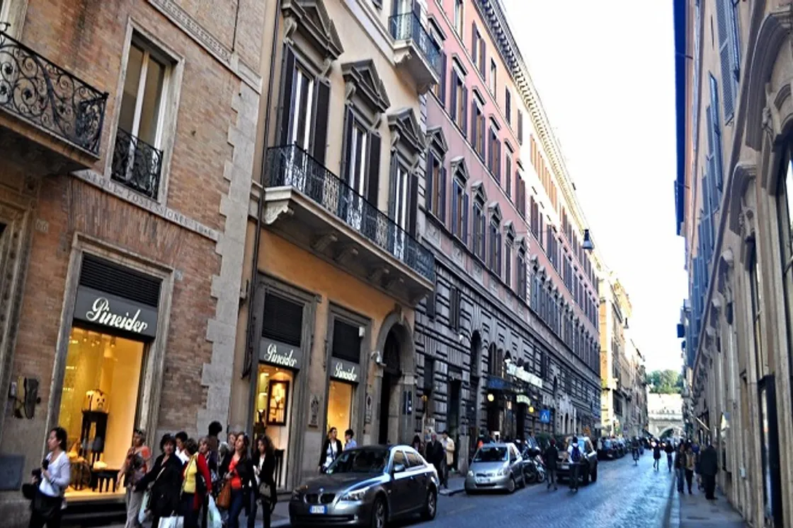 Arrestato ladro 90enne per furto in Via del Corso: era in attività dagli anni Settanta