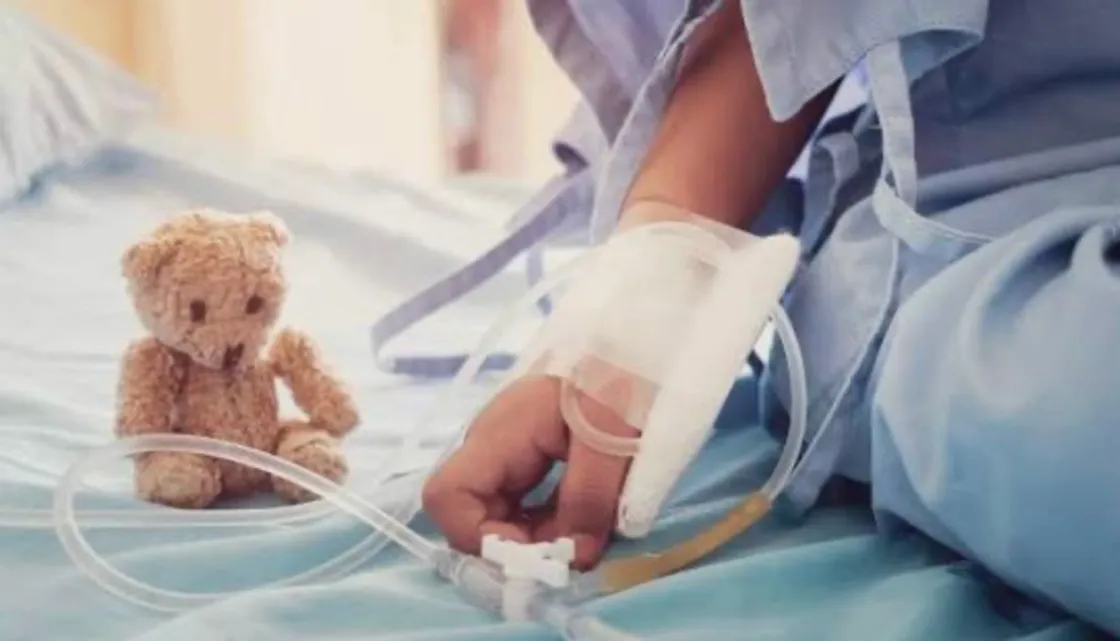 Tumori pediatrici, tutele insufficienti per i genitori lavoratori: «Non si può scegliere tra lavoro e cura»