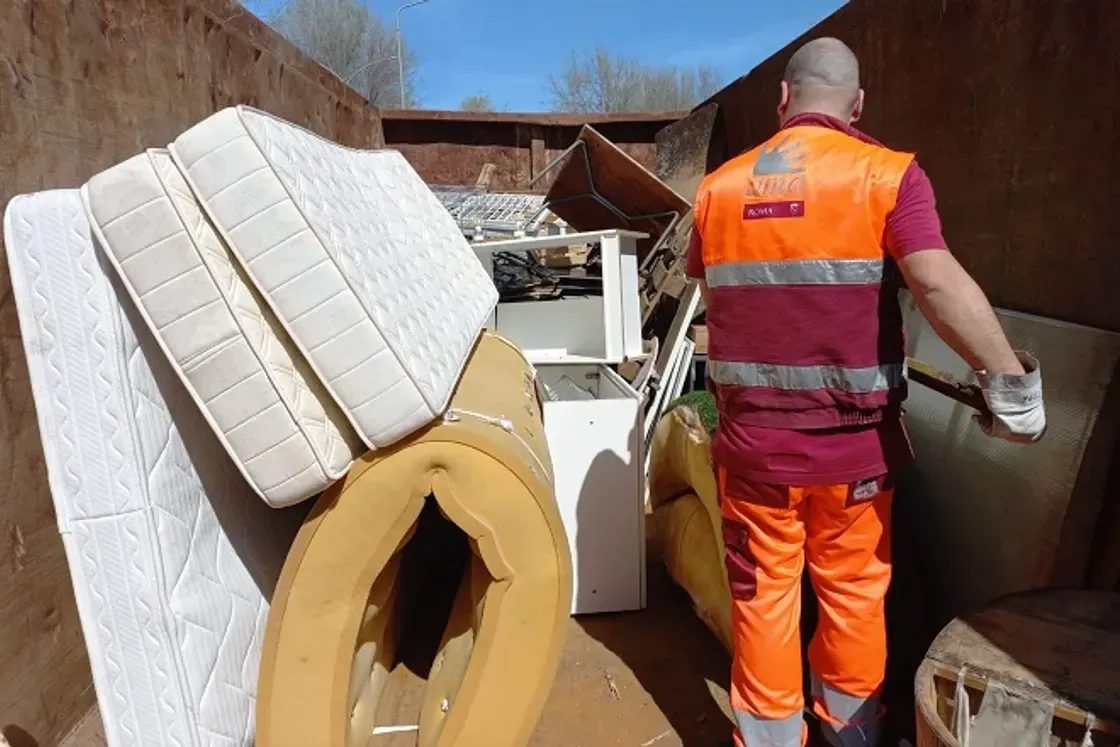 Rifiuti ingombranti, il 26 aprile torna «Ama il tuo quartiere» a Roma