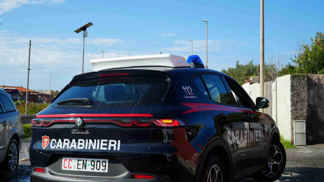 Ostia, furto in casa dopo aver rubato le chiavi dall’auto: arrestati due uomini