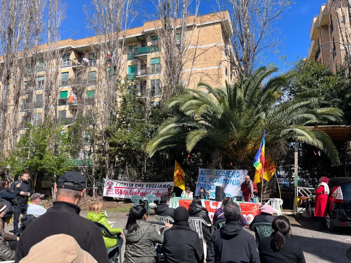 Assemblea alla ex scuola «8 marzo», alla Magliana