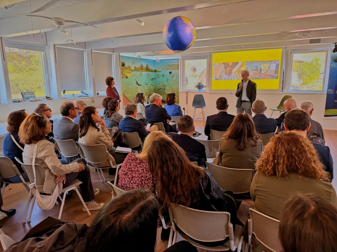 Conferenza Stampa, La terra chiamò