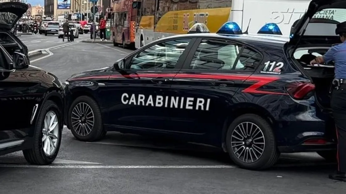 Finto Ncc a Termini: autista senza patente trovato con cocaina in auto