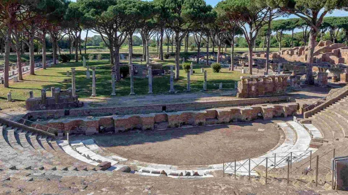 Teatro Ostia Antica (turismoroma.it)