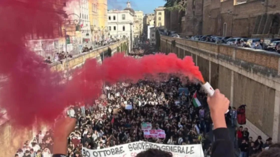 Manifestazione degli studenti, Roma 16 ottobre 2026 (Foto Osa Nazionale/Instagram)