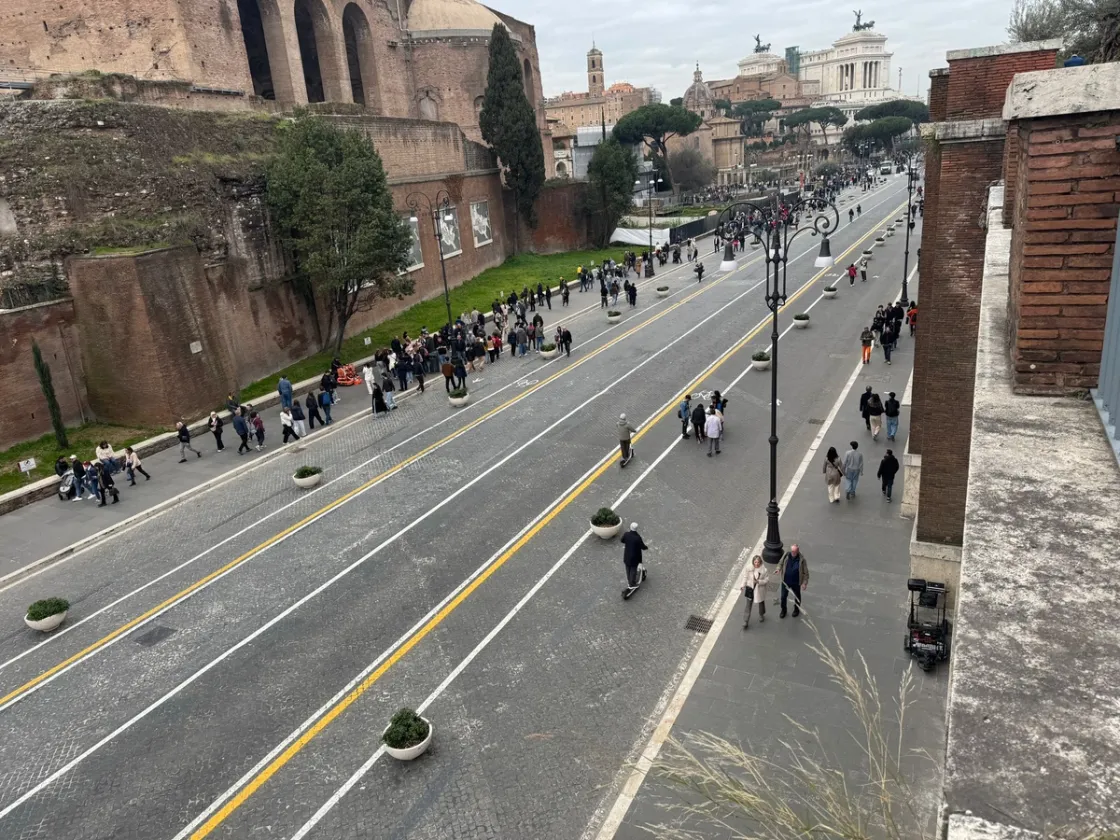 (Via dei Fori Imperiali)