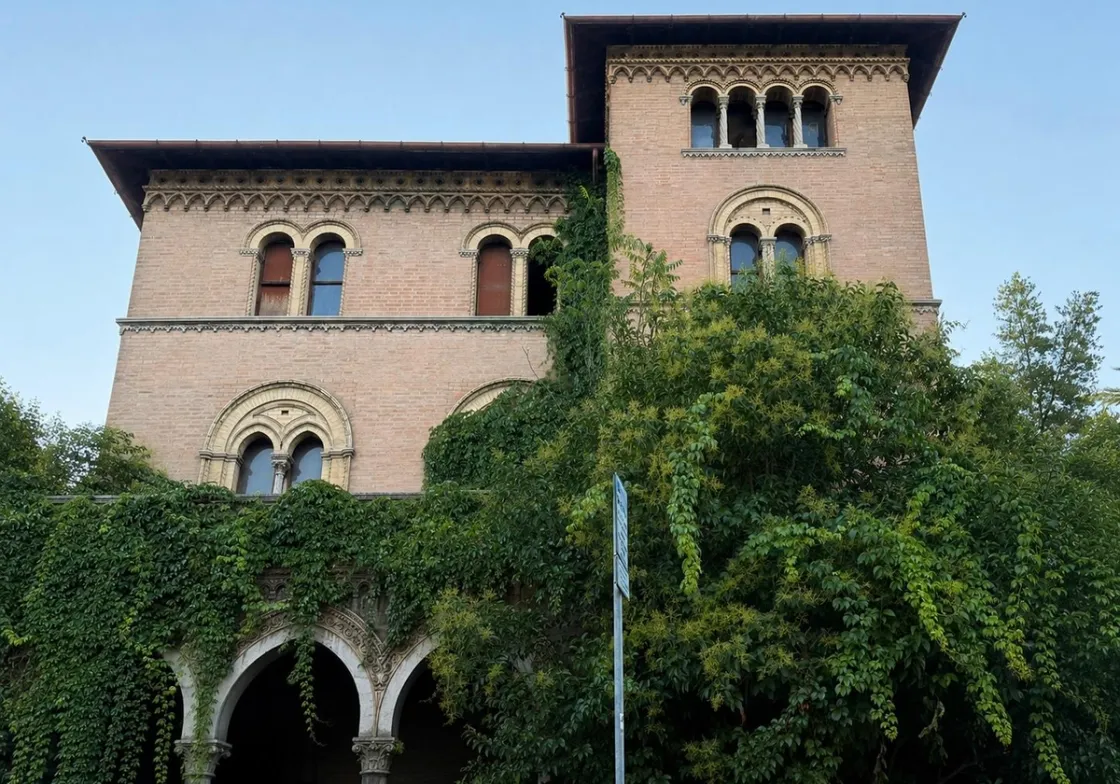 Sale per mostre e matrimoni, uffici e spazi per le associazioni: ecco come sarà il villino di villa Leopardi chiuso da anni