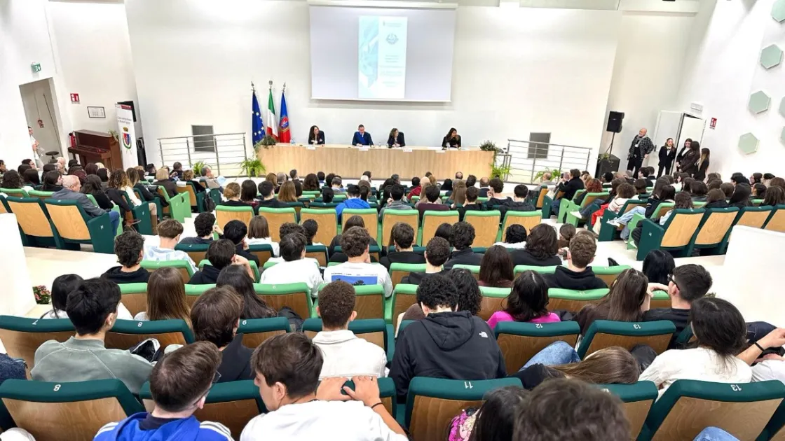 La nuova aula magna al Liceo Amaldi (Città metropolitana di Roma Capitale)