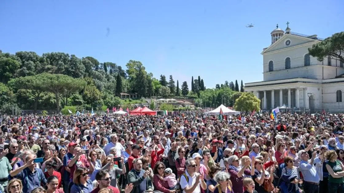 25 aprile Roma, spari con pistola a pallini: due feriti vicino Parco Schuster