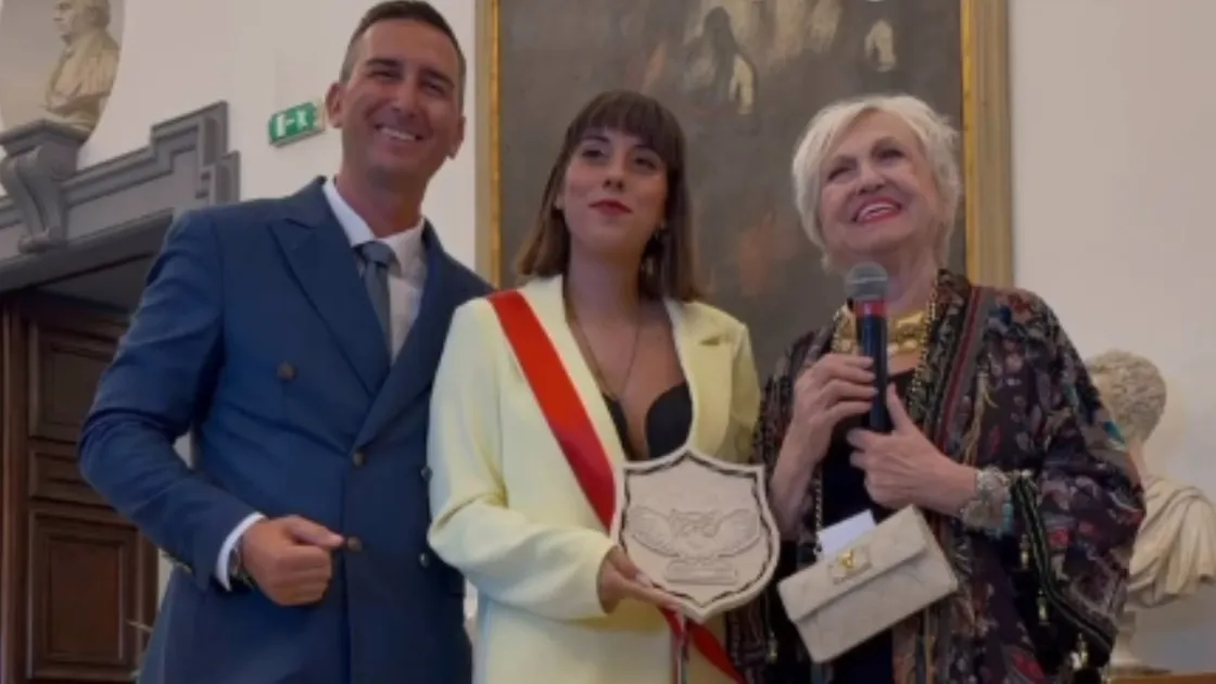 Da sinistra: Alessandro Gian Maria Ferri, Stefania Nobile e Wanna Marchi al Premio Internazionale Cultura (Foto: Wanna Marchi/Instagram)