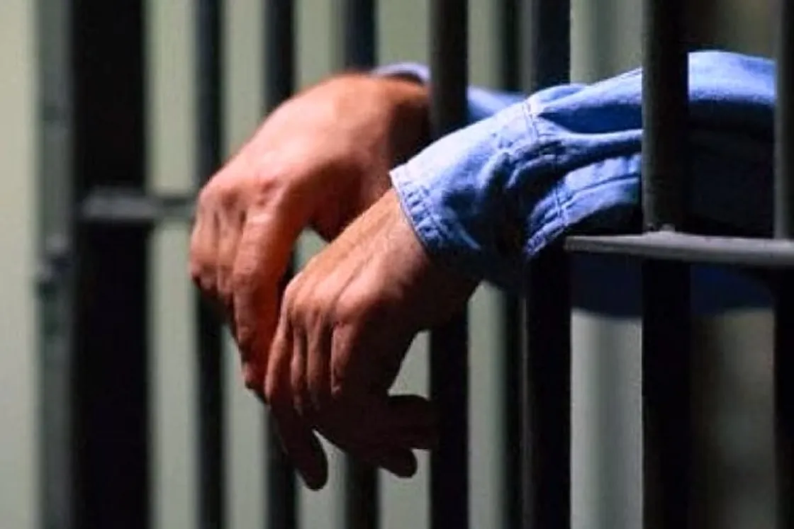 Minacce dal carcere: «Quando esco l'ammazzo di botte», detenuto contro il vigile che lo arrestò