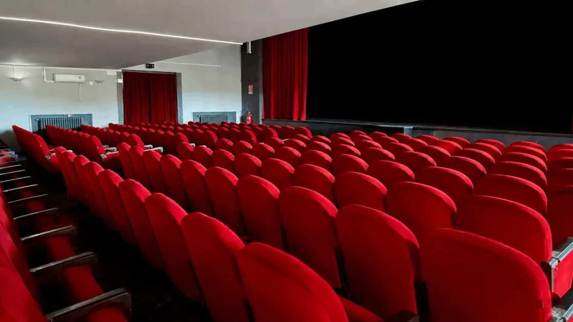 Teatro di via Sesto Miglio, XV municipio: «Sarà intitolato a Gigi Proietti»