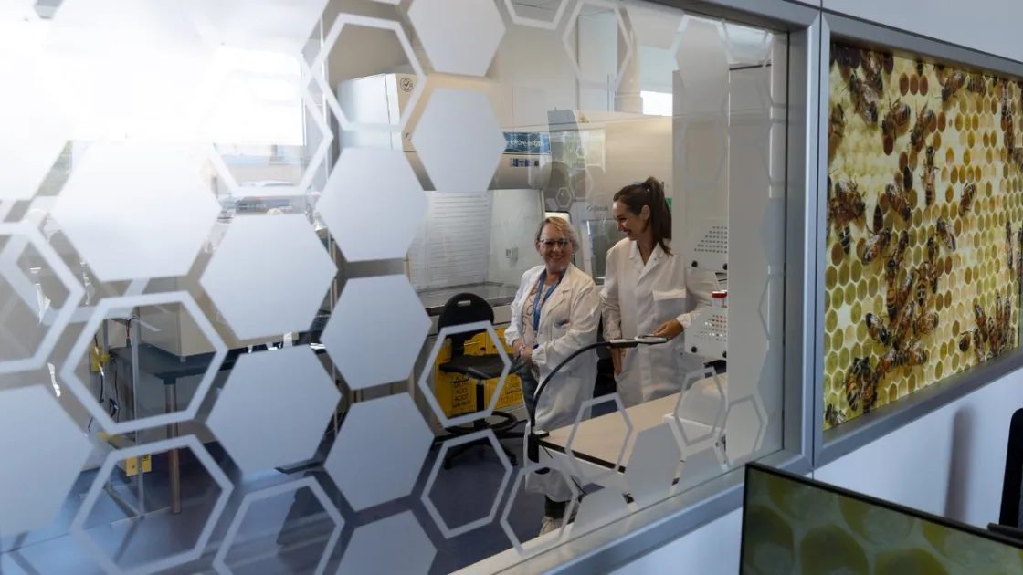 Allo Zooprofilattico di Roma una nuova base del 118 e un laboratorio mobile per le api