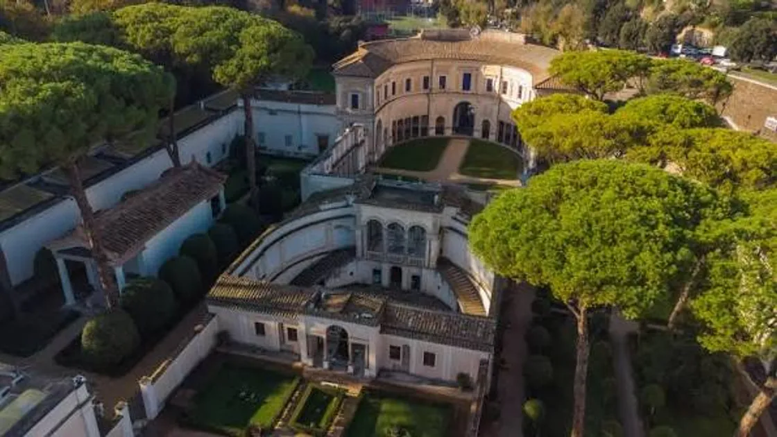 Un pianoforte e un'intera orchestra risuoneranno nel suggestivo cortile rinascimentale del Museo Nazionale Etrusco di Villa Giulia