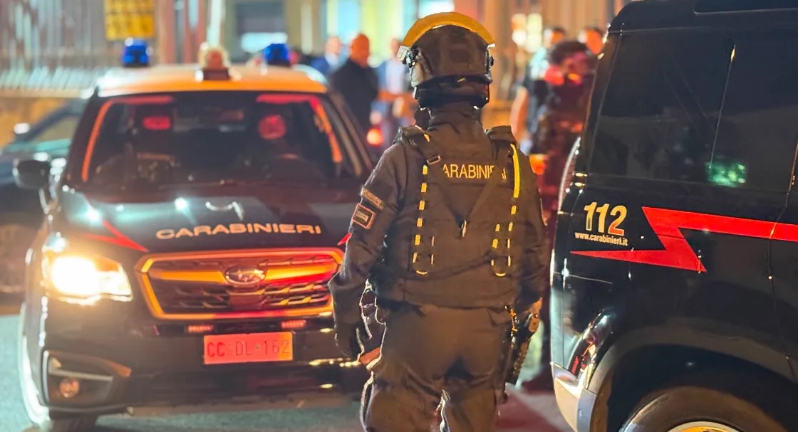 Dalle fughe all’estero ai nascondigli nelle piazze di spaccio: oltre 200 ricercati arrestati dall’inizio dell’anno