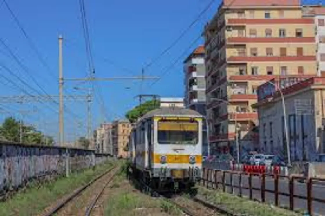Incidente sulla Termini-Centocelle: treni fuori dai binari al Pigneto, linea interrotta