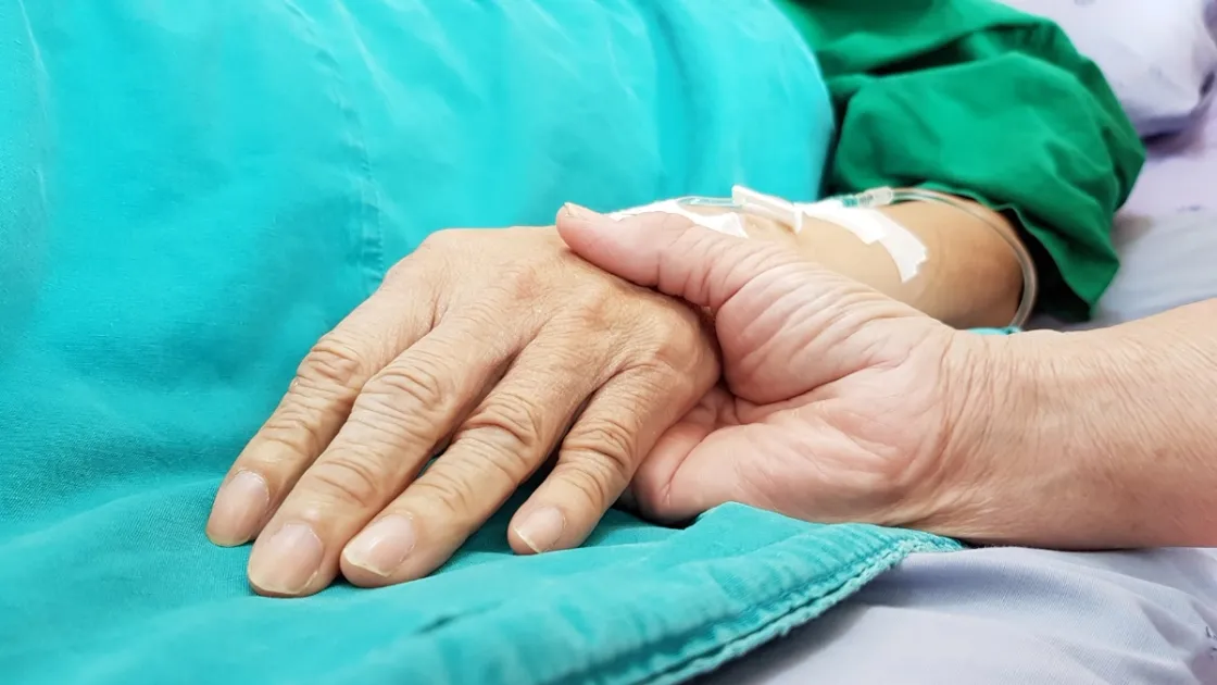 La Francia ha introdotto il diritto all’aiuto a morire