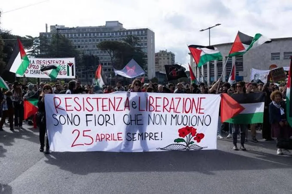 25 aprile a Roma, migliaia in corteo da Porta San Paolo tra celebrazioni e tensioni