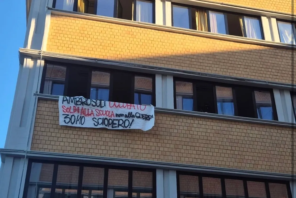 Scuole occupate a Roma, la protesta arriva al Gullace, all’Ambrosoli e al Plinio Seniore: «Il 30 ottobre sciopero generale»